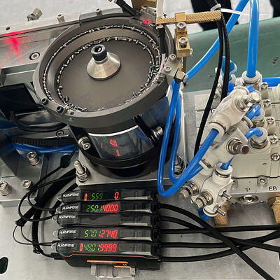 220V 50HZ Elektromagnetische trillingsmotor Vibratorische schotelvoeder met een schoteldiameter van 300 mm geschikt voor integratie in de assemblagelijn