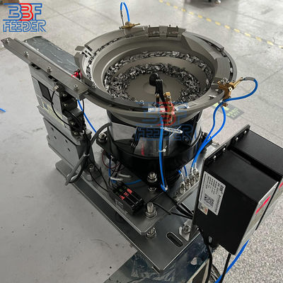 Vibraterende voedingsmachine met grote capaciteit Naald Messing Pin Nails Automatische notenvoerder