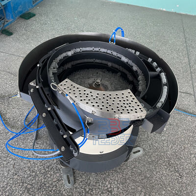 Snelheid op basis van klantvereisten Vibrerende trechter 500 mm x 500 mm x 400 mm Kom Afwerking Polijsten of PU-coating